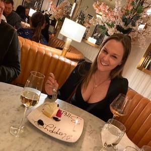 Meet your Posher, Tina